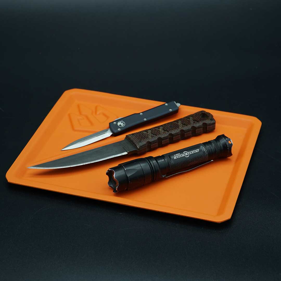 Black-Trident-Kydex-EDC-Tray-knife-lamp.jpg
